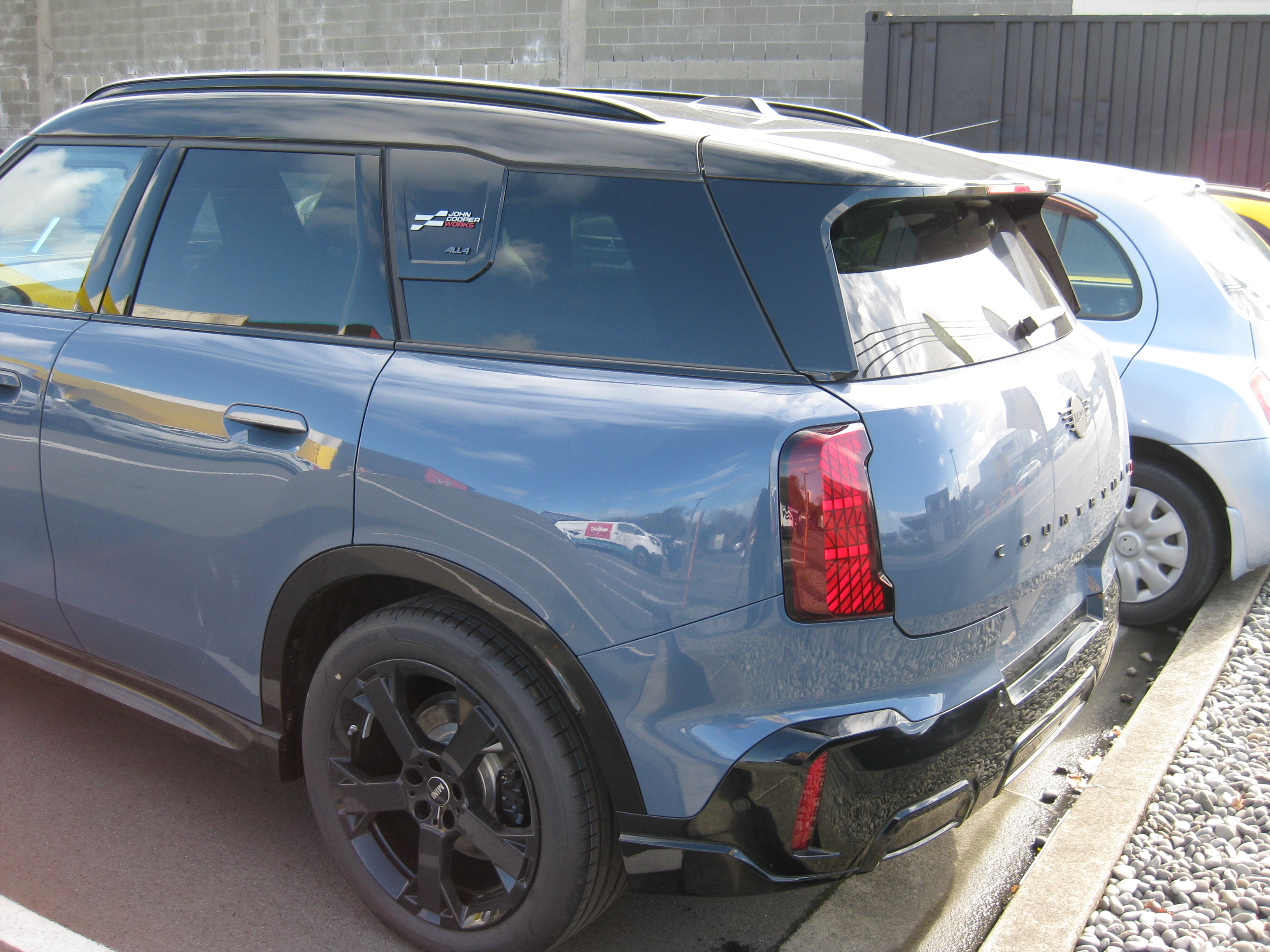 MINI COUNTRYMAN STATIONWAGON 2023-CURRENT
